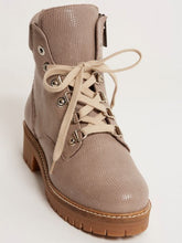 Load image into Gallery viewer, Kingsley Regina Lizzard Taupe 39