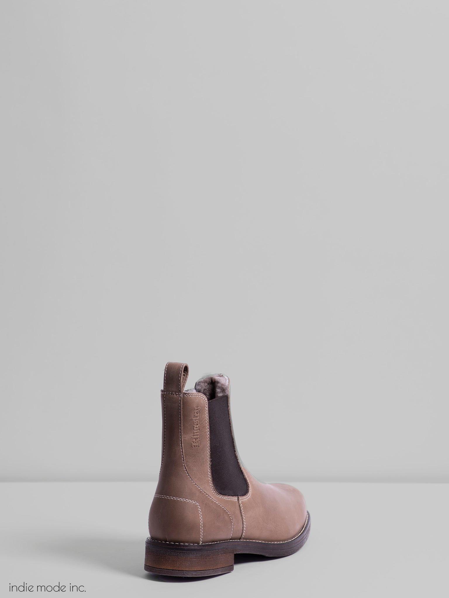 Sheepskin sales chelsea boots