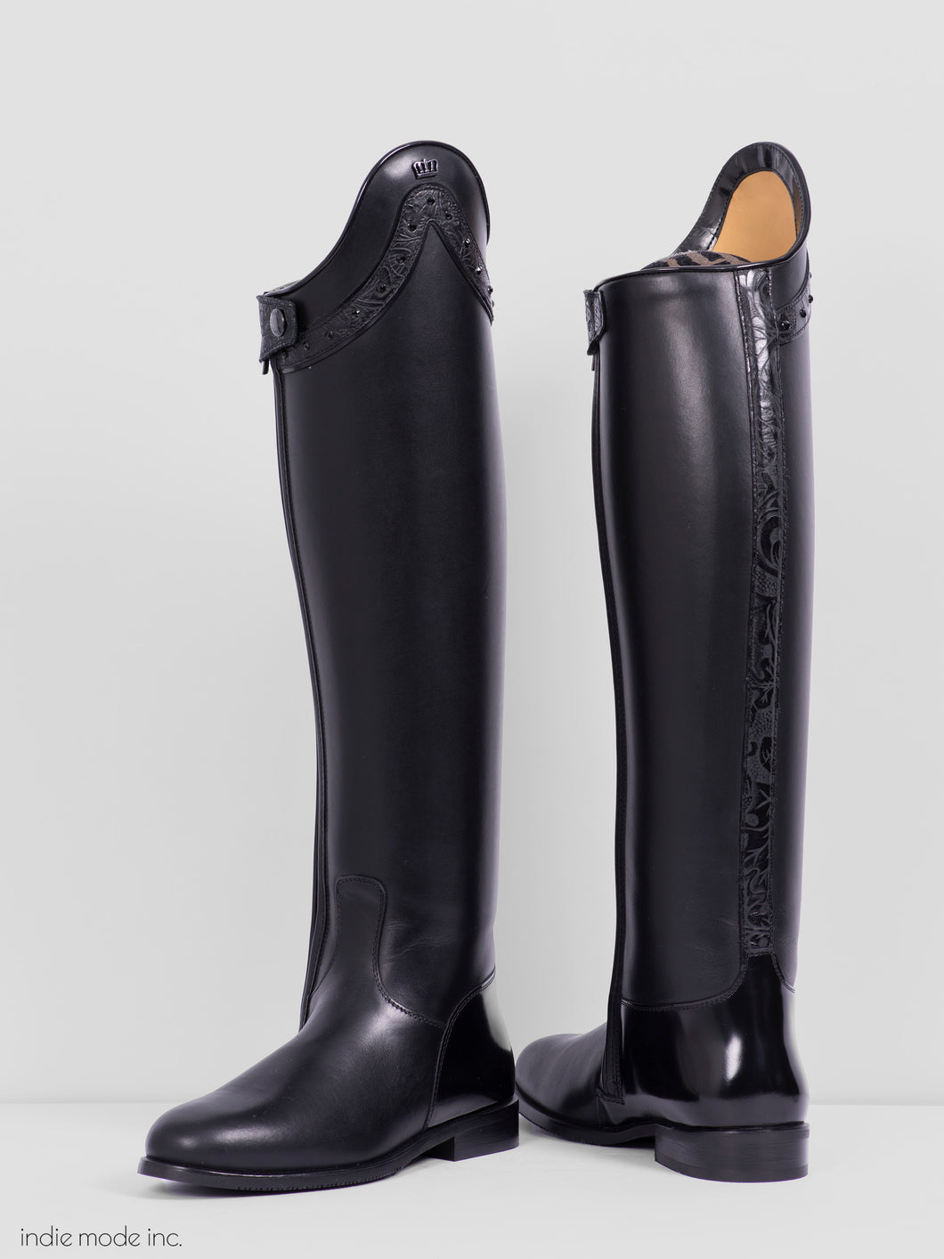 Kingsley Capri 38 MA S Natural Black/Oak Crystals