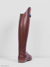 Load image into Gallery viewer, Kingsley London 01 39.5 MA L Paxson Cedar